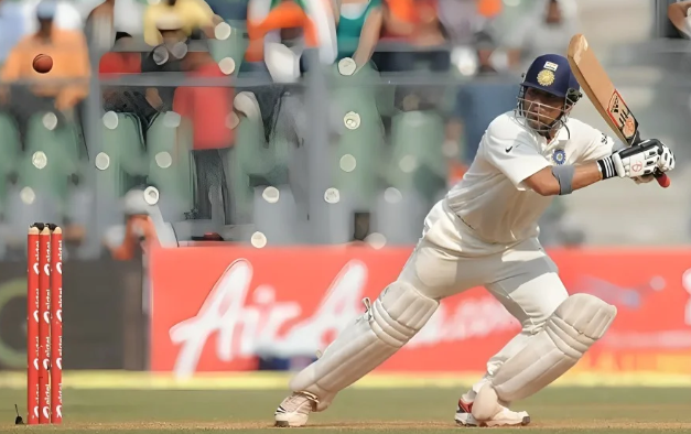 शीर्ष 10 टेस्ट क्रिकेट इतिहास में सबसे ज़्यादा रन बनाने वाले महान भारतीय बल्लेबाज़